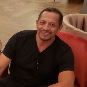 Meet your Posher, Efren